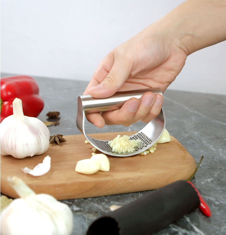 Stainless Steel Garlic Press – Manual Garlic & Ginger Crusher