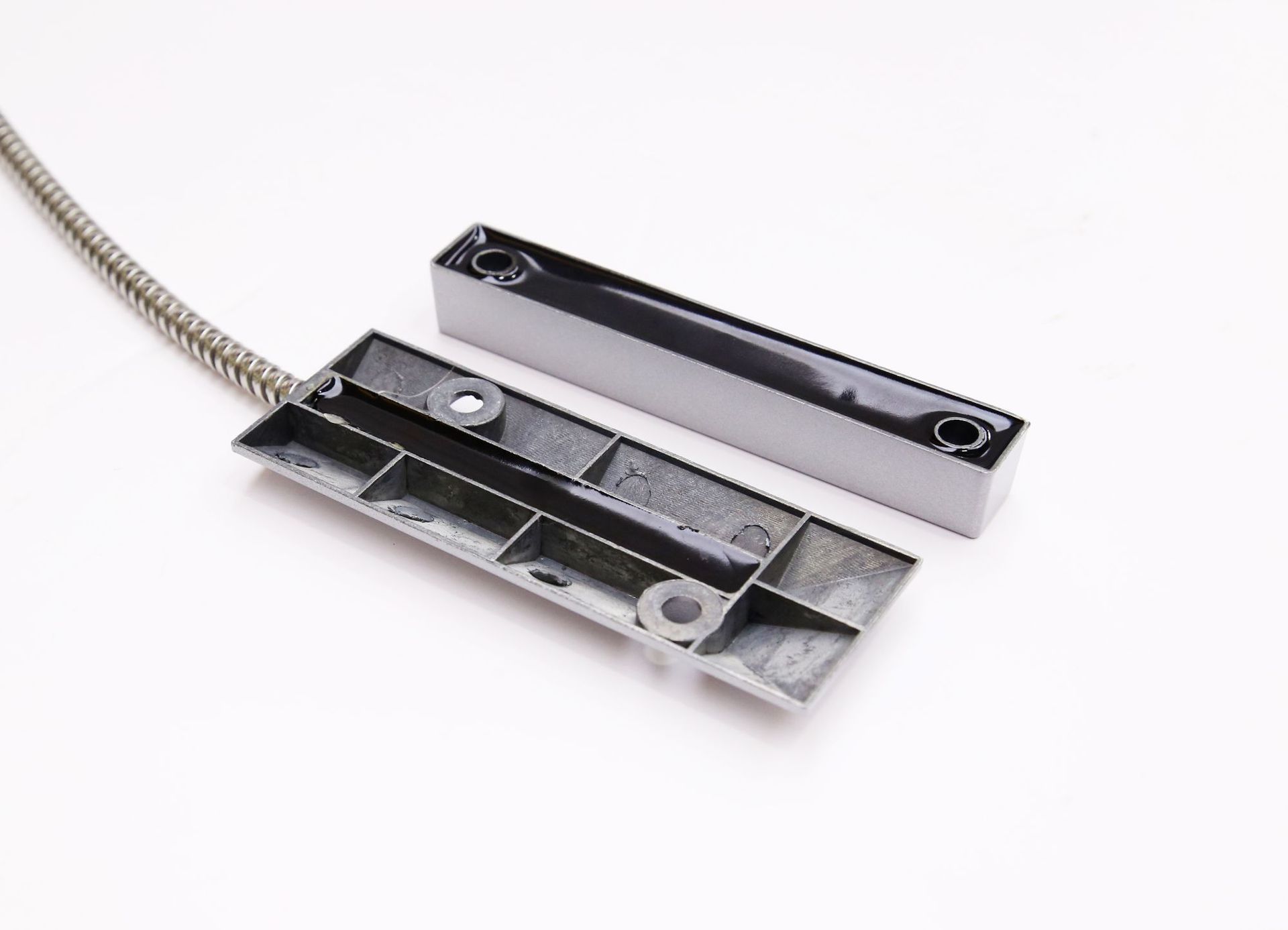 Wireless Magnetic Door Sensor – Smart Rolling Shutter & Gate Detector - Image 2
